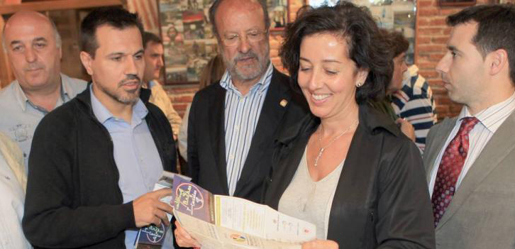 Oriol Castro, jefe de cocina del Bulli, visita las instalaciones de la EIC